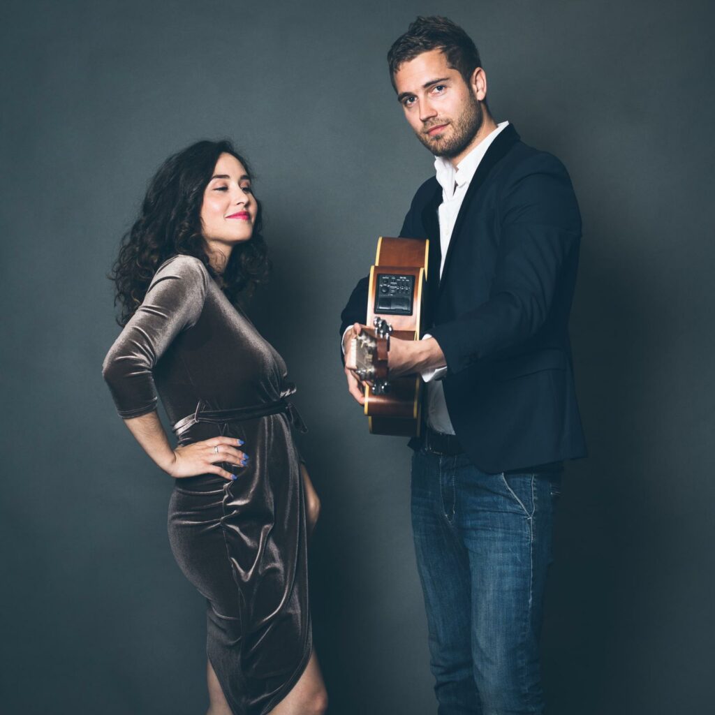 SOLO LIVE MUSIC GUITARE AVEC TOM (guitariste/chanteur)